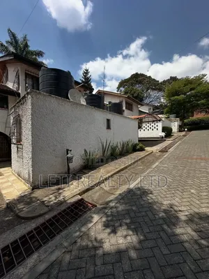 4bdrm Townhouse/Terrace in Muthangari for sale