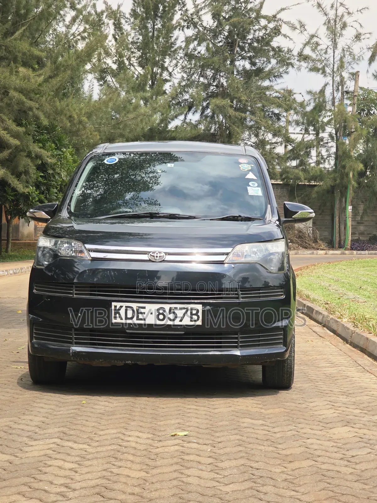 Toyota Spade 2014