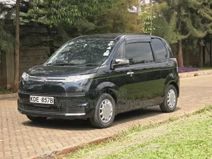 Toyota Spade 2014