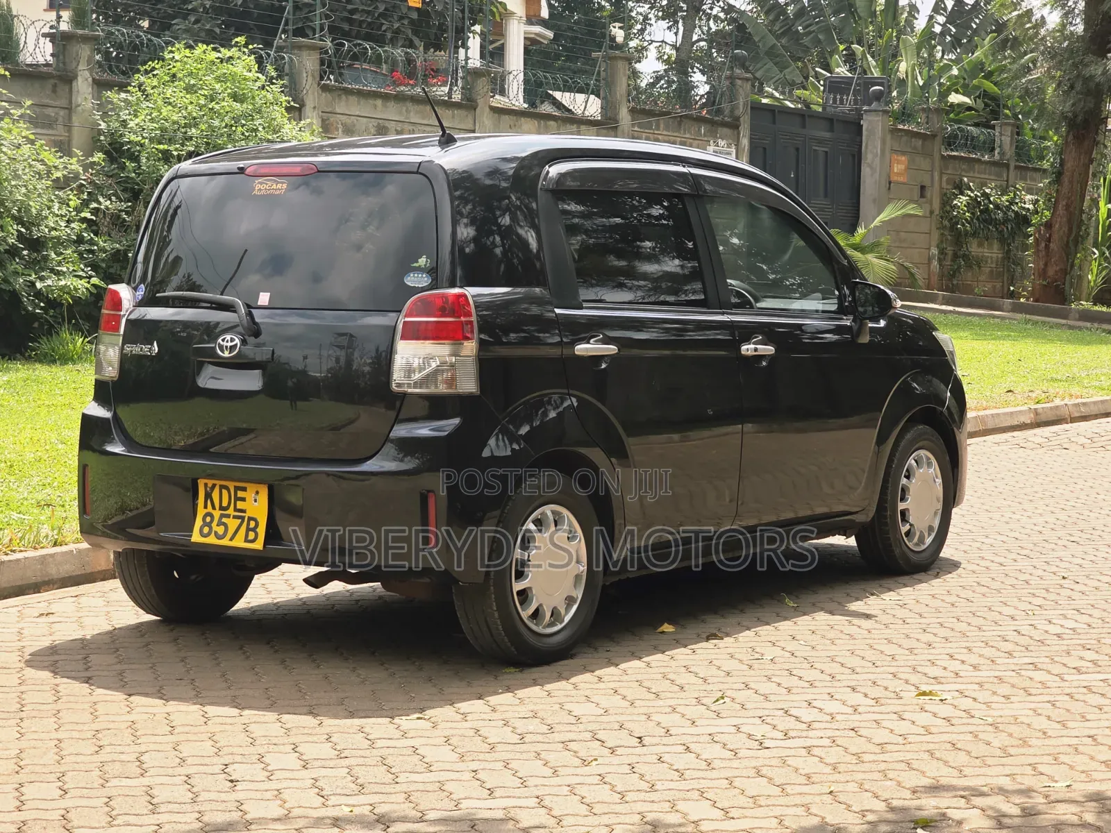 Toyota Spade 2014