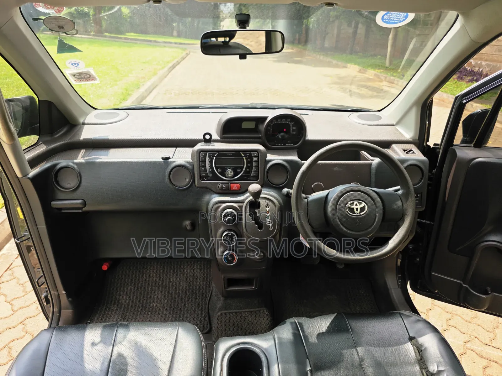Toyota Spade 2014
