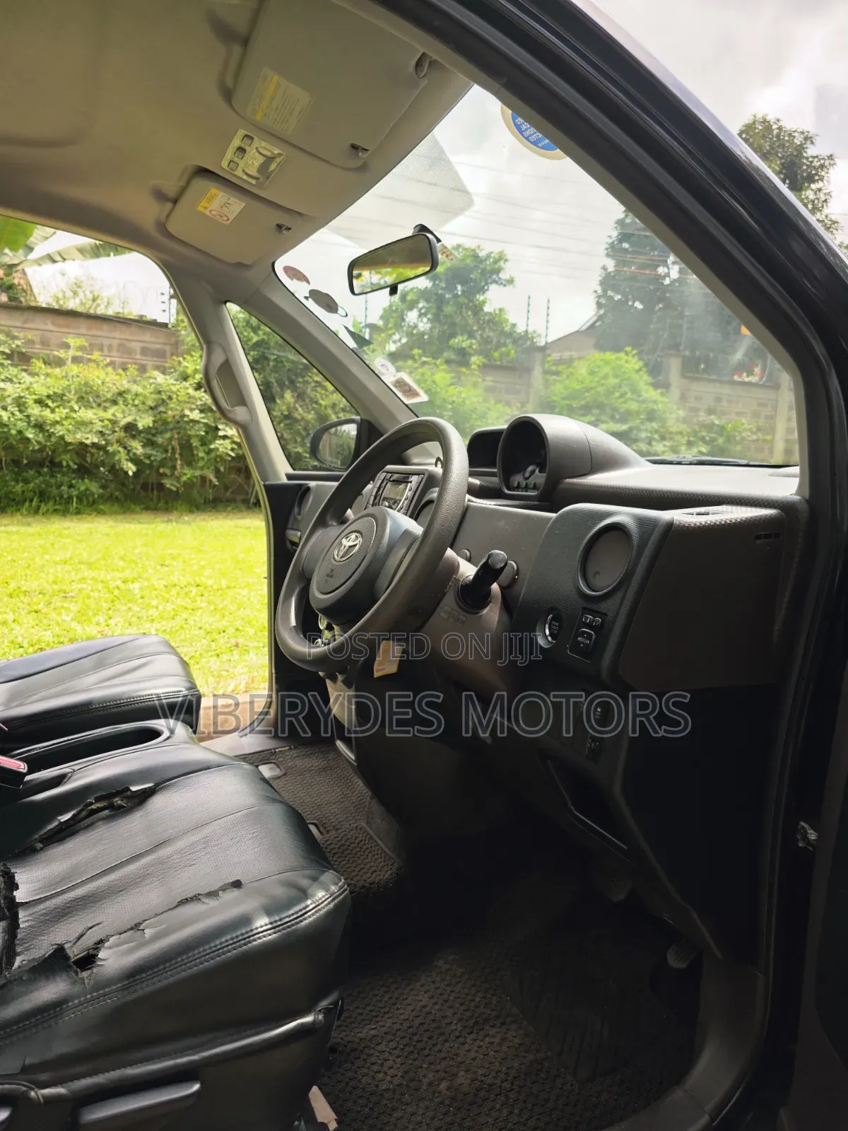 Toyota Spade 2014