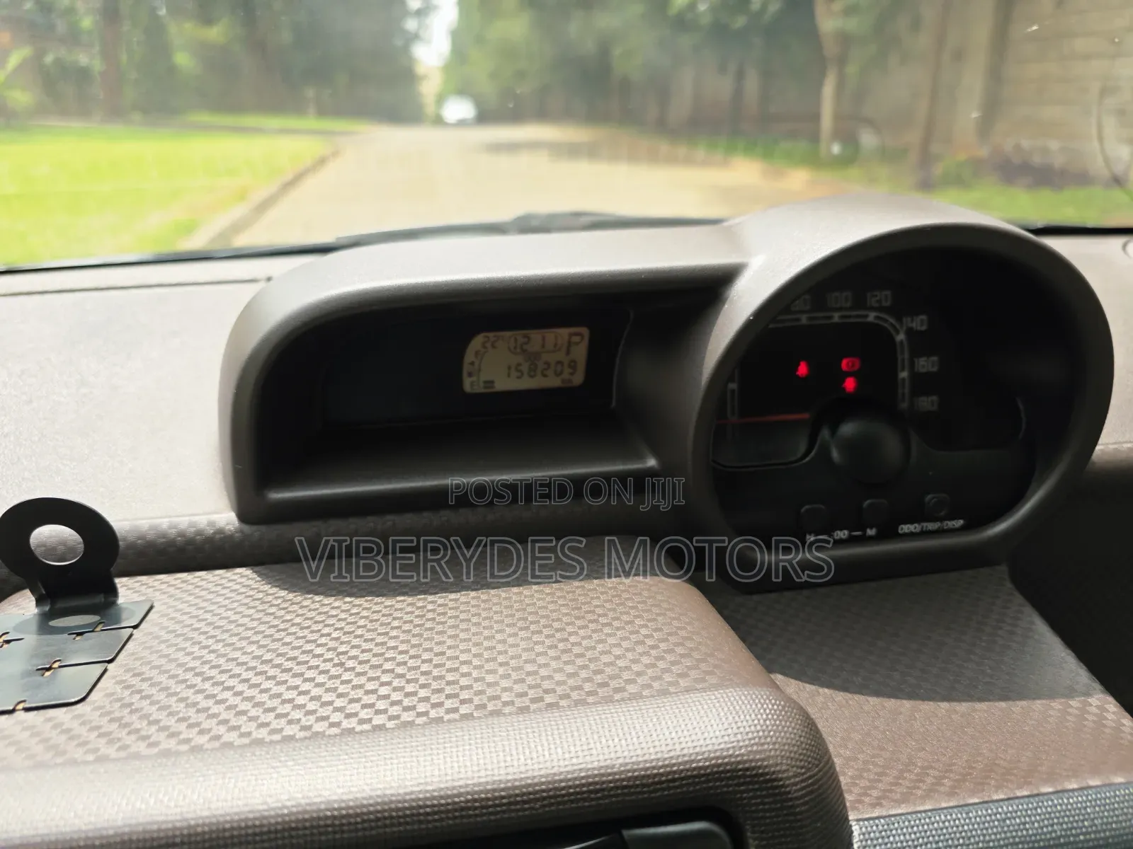 Toyota Spade 2014