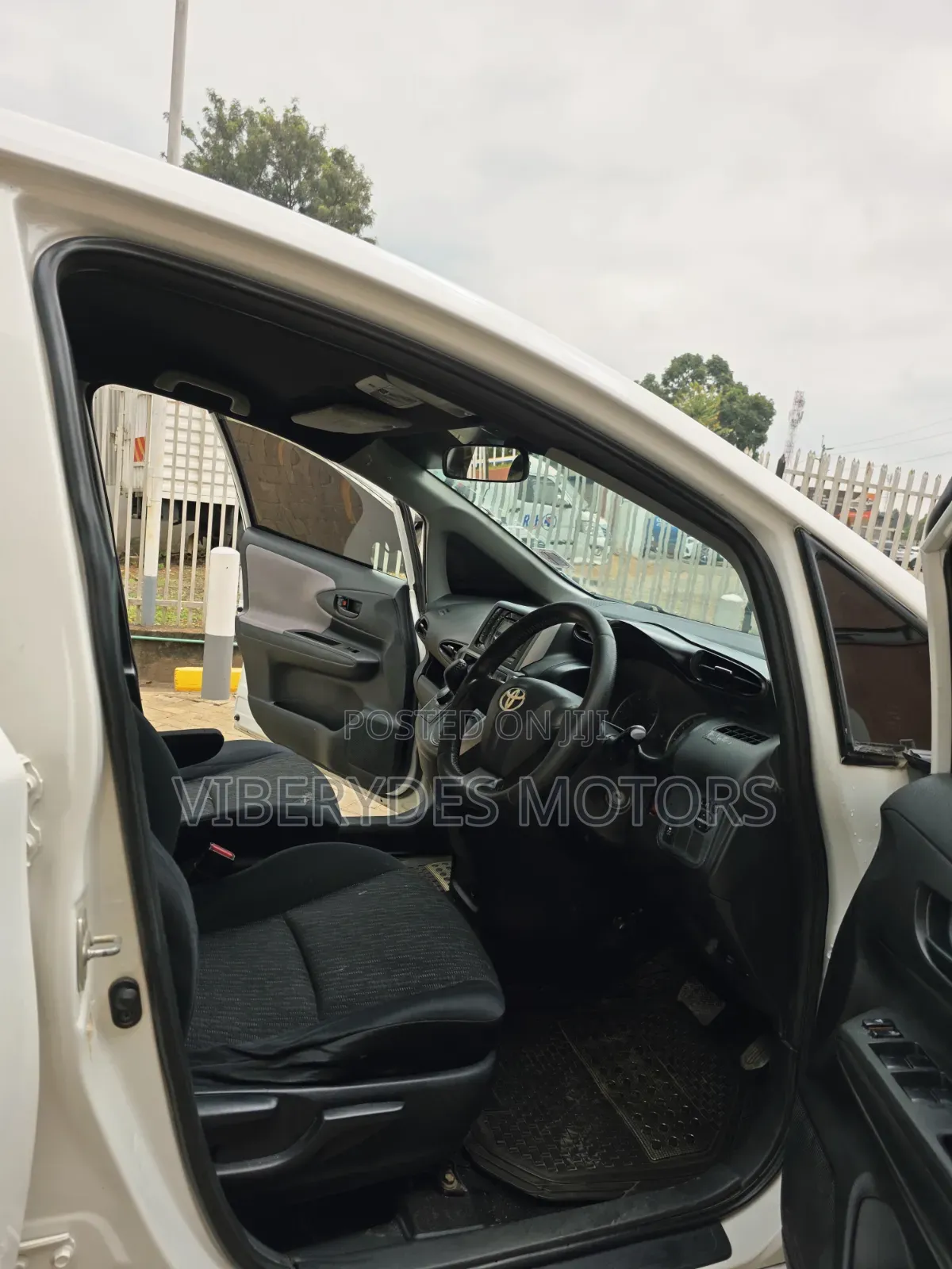 Toyota Wish 2012 White