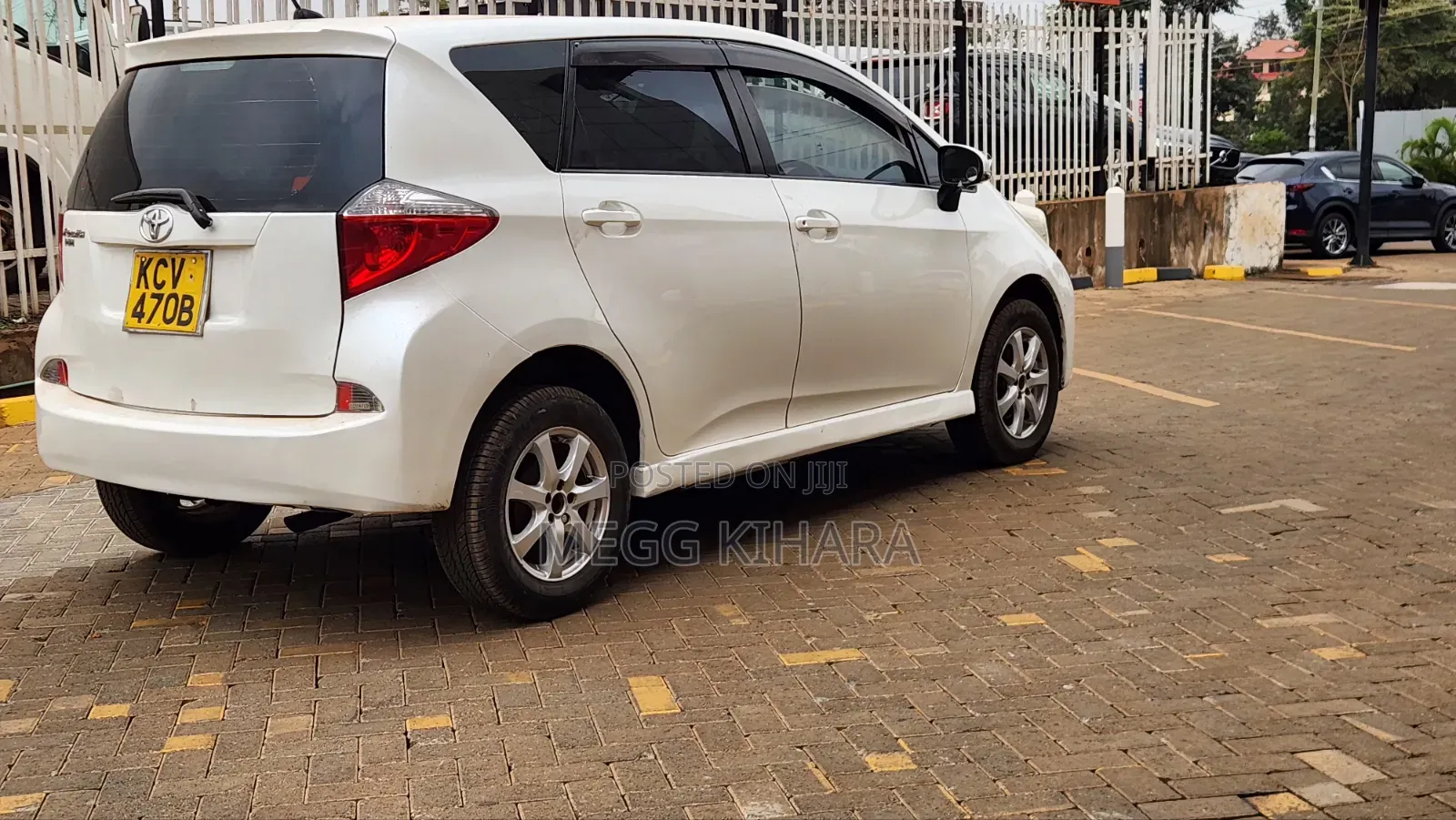 Toyota Ractis 2012 White