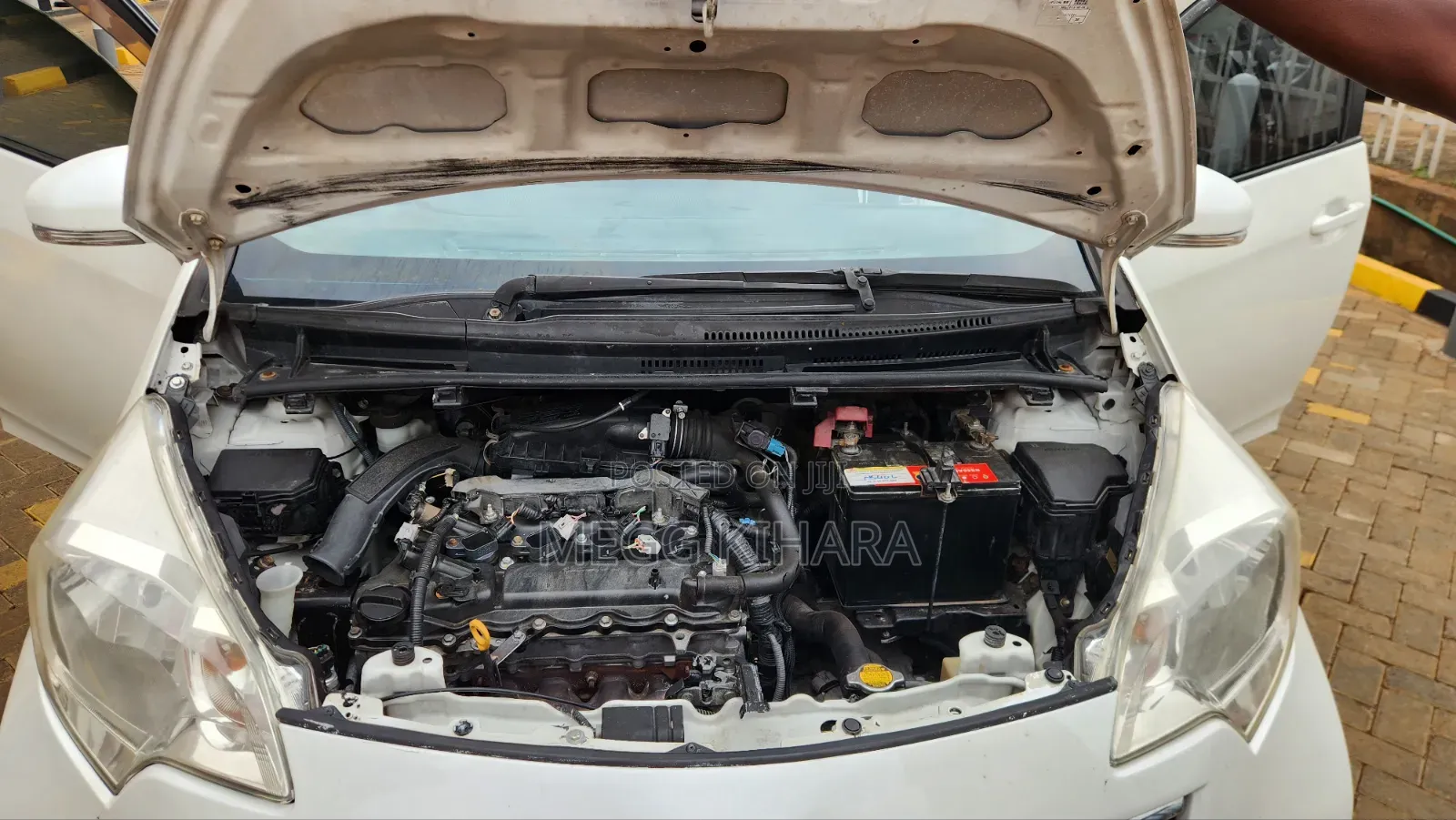 Toyota Ractis 2012 White