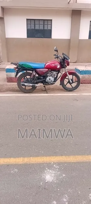 Bajaj Boxer 2016 Red