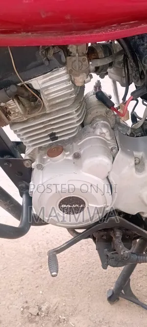 Bajaj Boxer 2016 Red