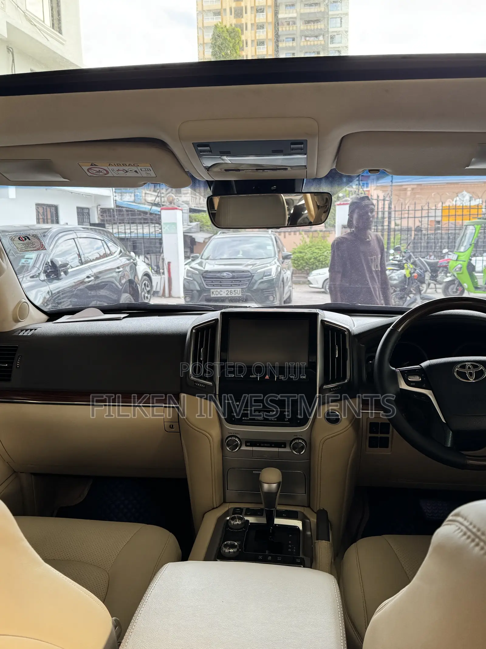 Toyota Land Cruiser 5.7 V8 VXR 2018 Gold