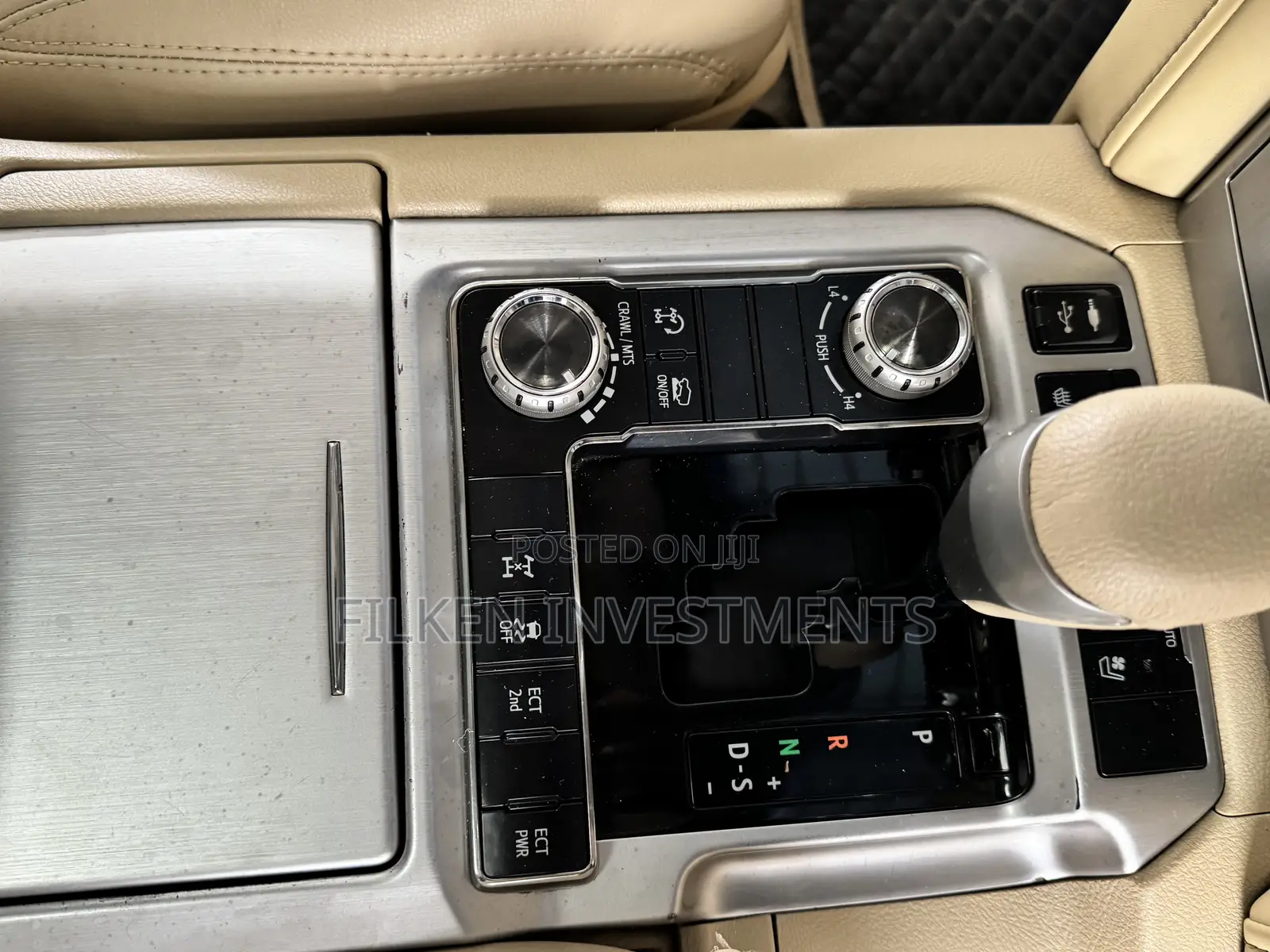 Toyota Land Cruiser 5.7 V8 VXR 2018 Gold