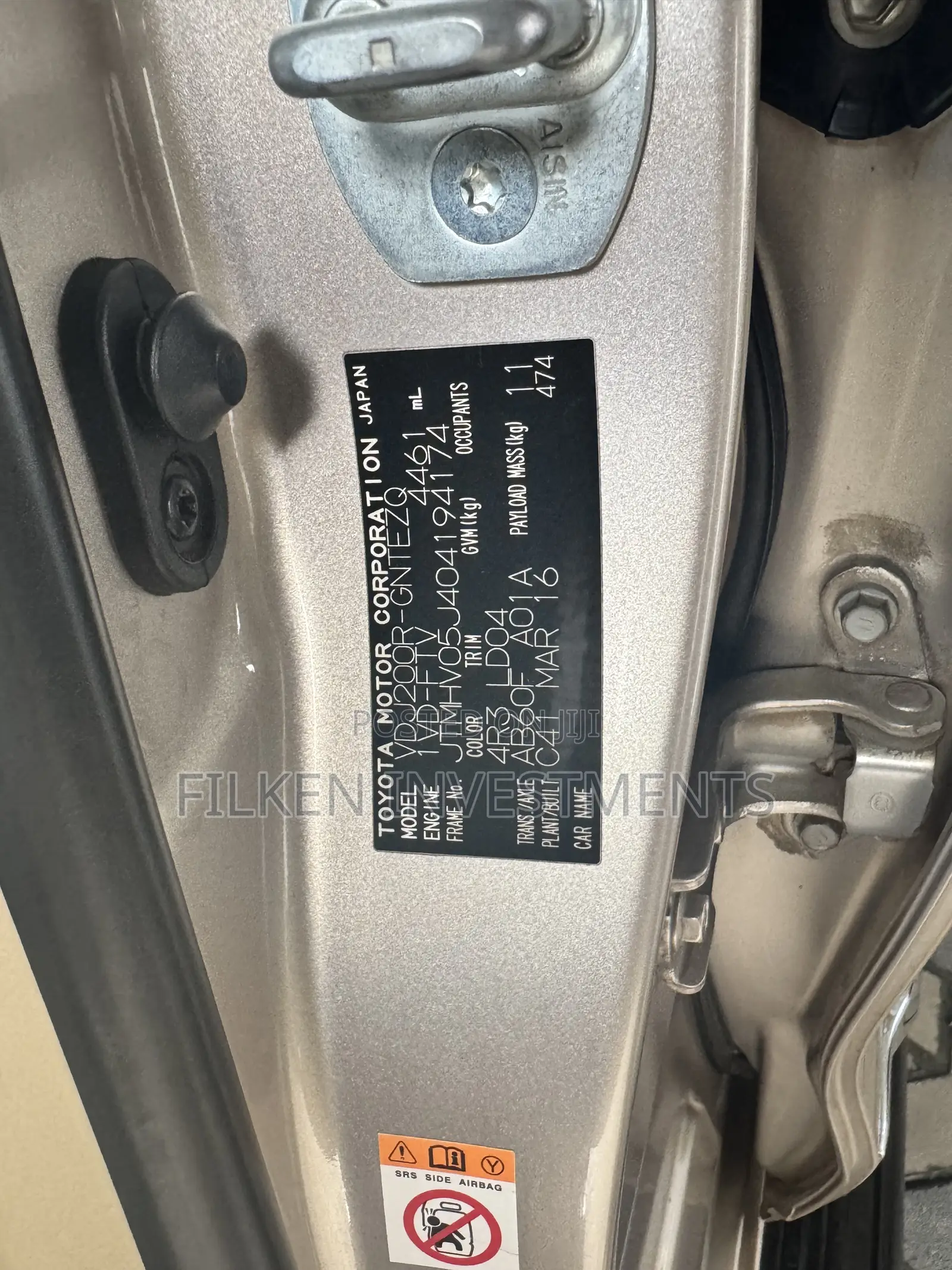 Toyota Land Cruiser 5.7 V8 VXR 2018 Gold