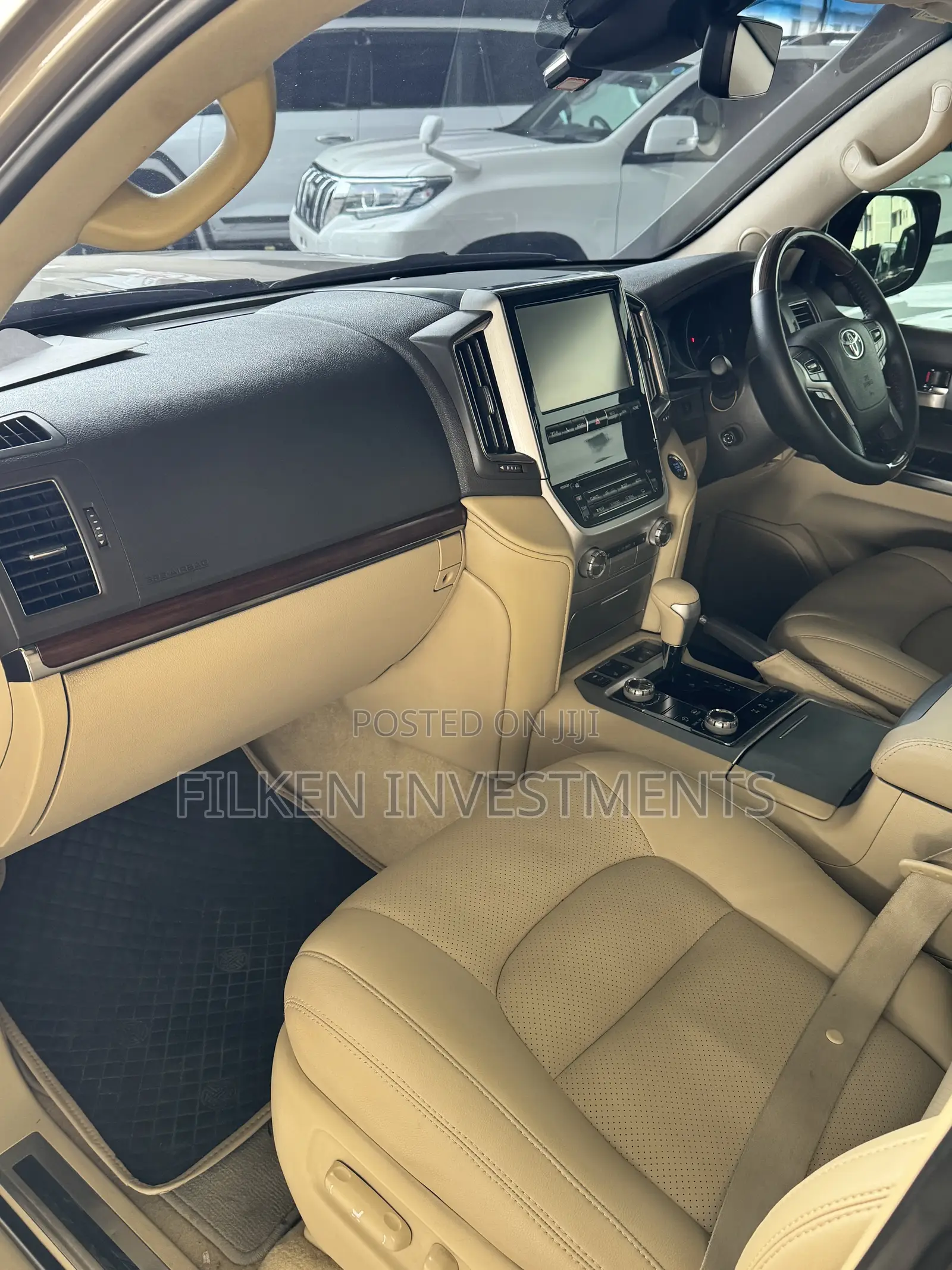 Toyota Land Cruiser 5.7 V8 VXR 2018 Gold