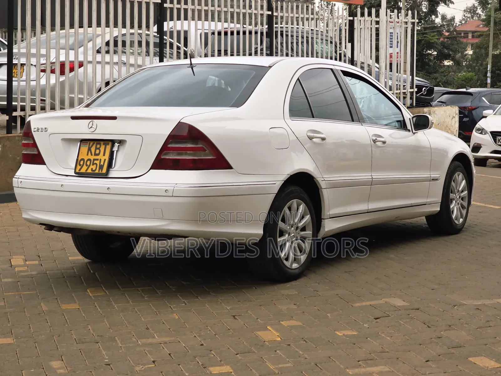 Mercedes-Benz C230 2005 White