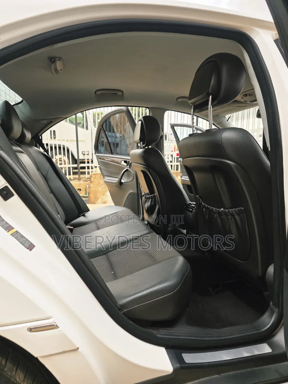 Mercedes-Benz C230 2005 White