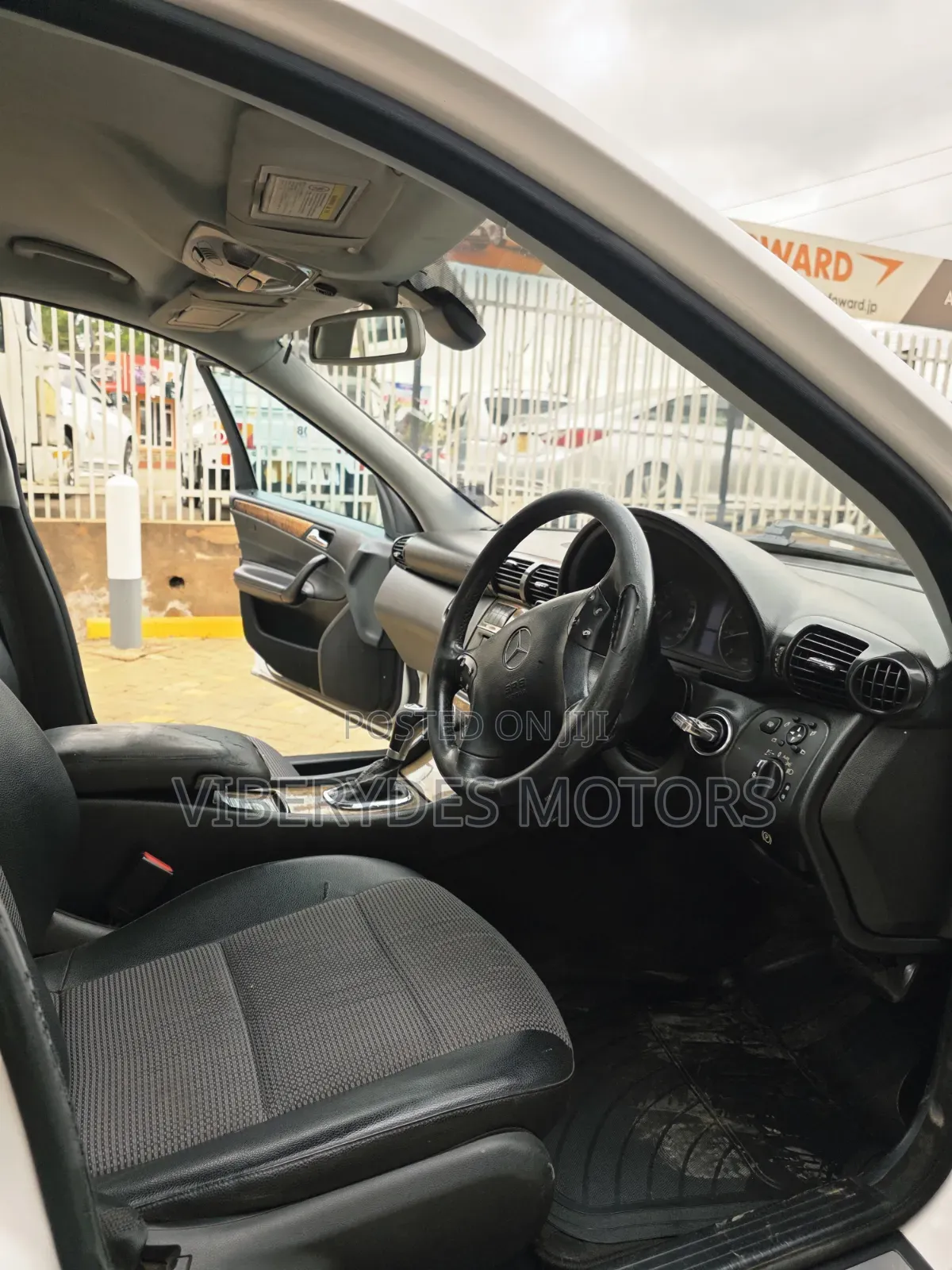 Mercedes-Benz C230 2005 White
