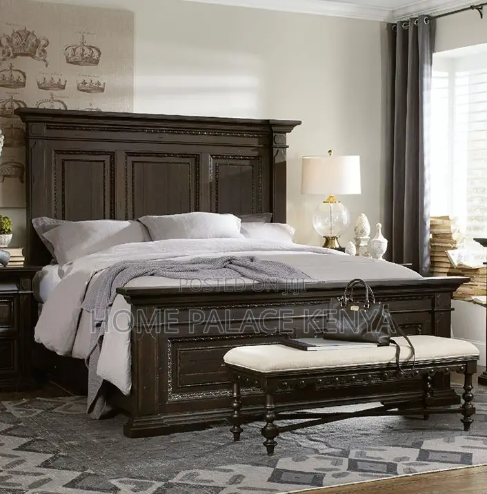 Antique Bed: Mahogany King Bed With Nightstands
