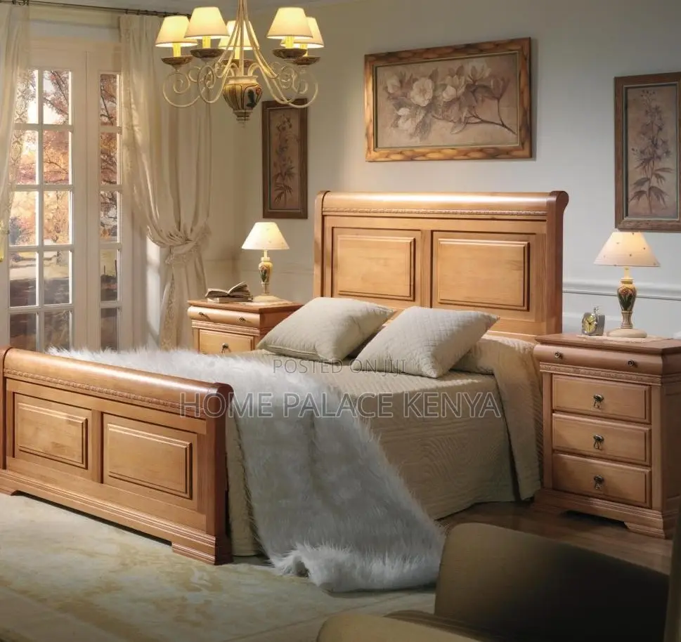 Antique Bed: Mahogany King Bed With Nightstands