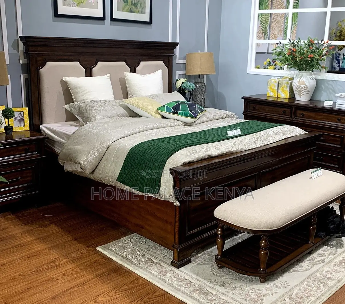 Antique Bed: Mahogany King Bed With Nightstands