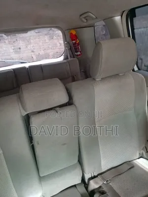 Toyota ISIS 2018 White