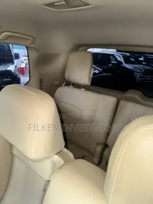 Toyota Land Cruiser 5.7 V8 VXR 2018 Gold