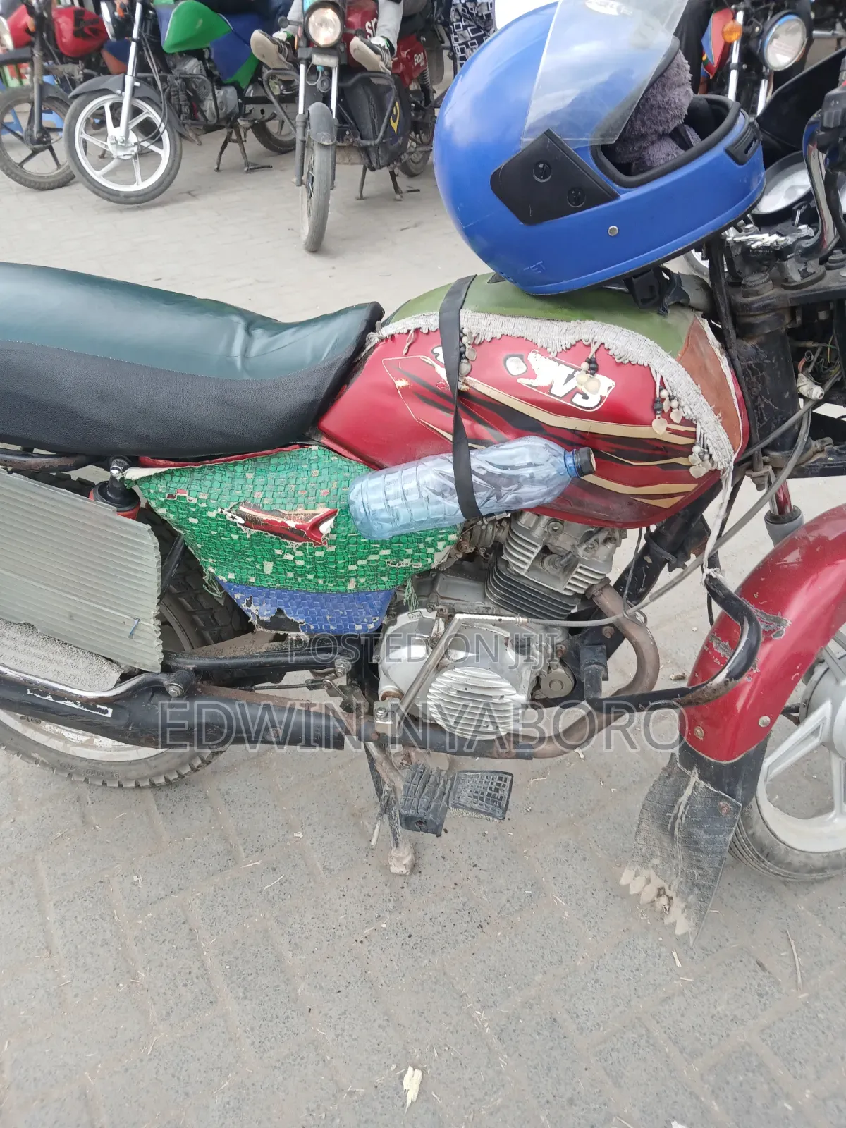 TVS HLX Plus ES 2020 Red