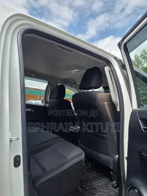 Toyota Hilux 2019 White