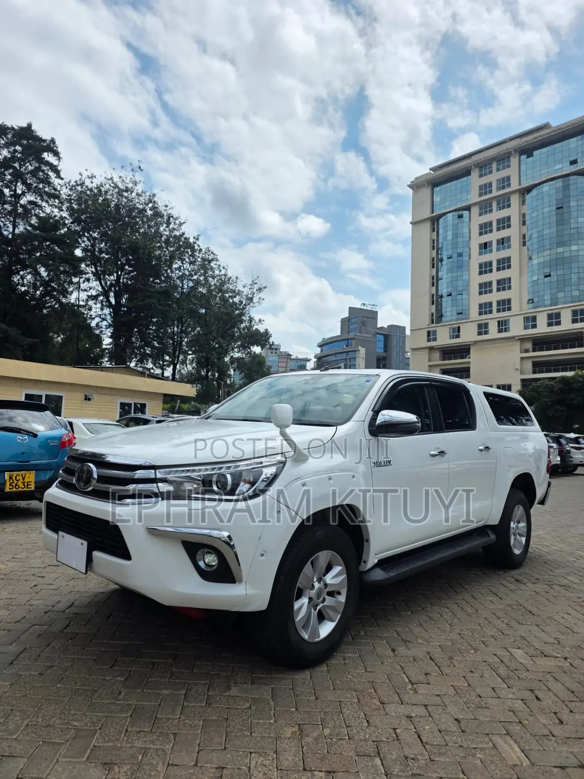 Toyota Hilux 2019 White