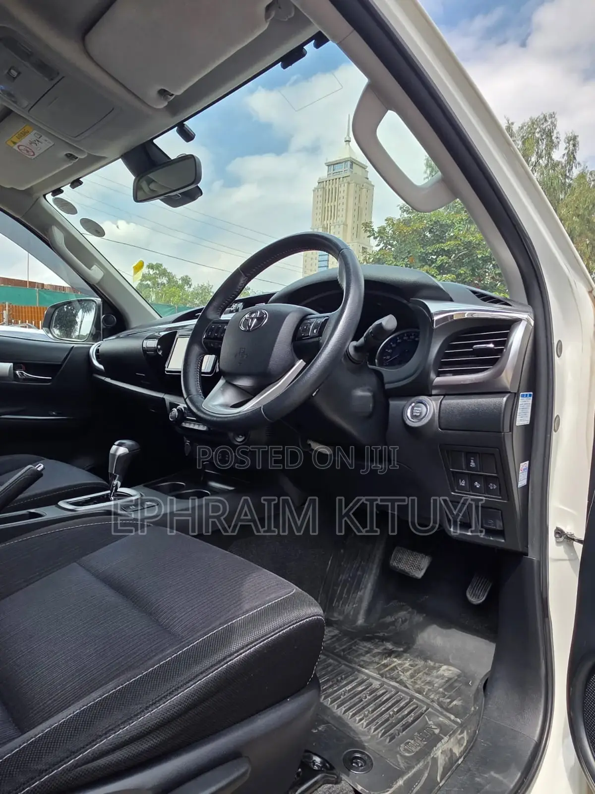 Toyota Hilux 2019 White