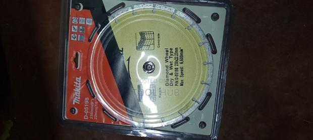 Makita 9"Diamond /Diamond Disc - main view
