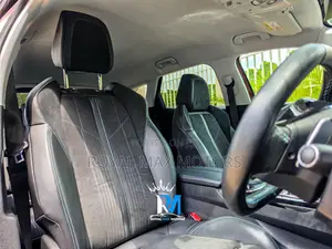 Peugeot 3008 2019 Brown