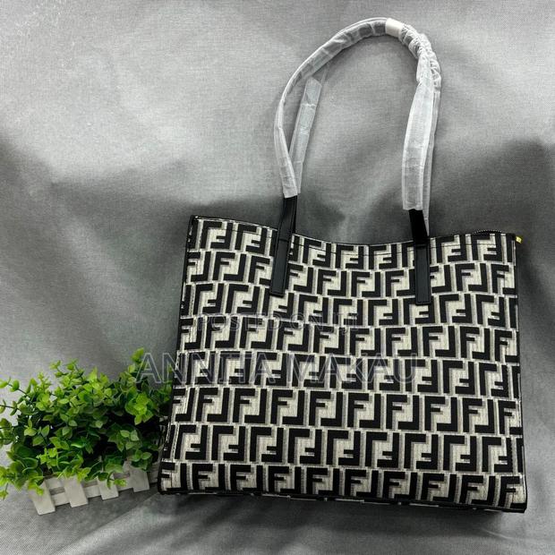 Ladies Clothes and Handbags - thumbnail 14