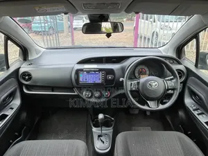 Toyota Vitz 2019 Silver