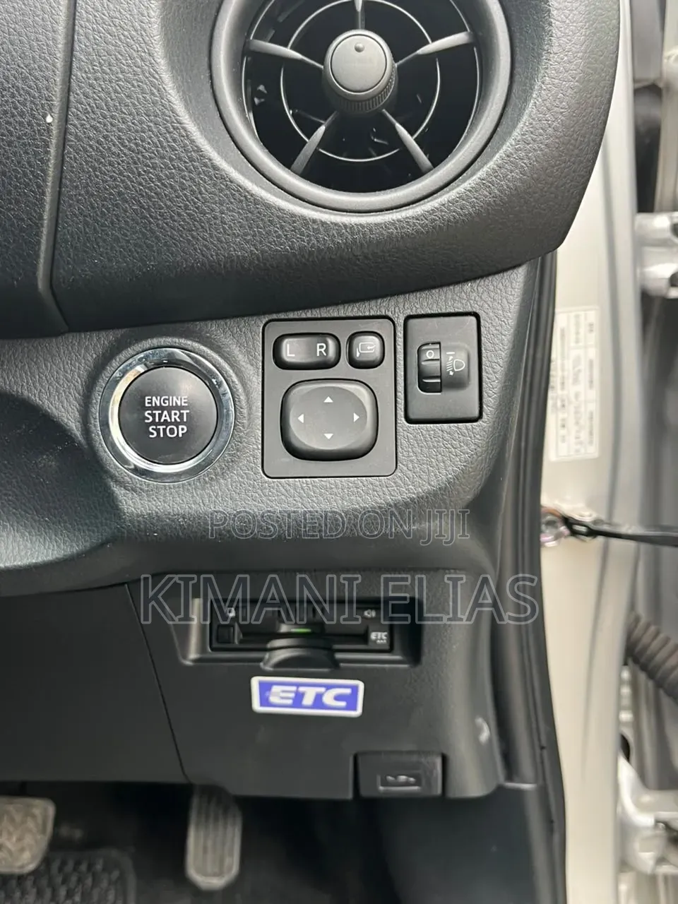 Toyota Vitz 2019 Silver