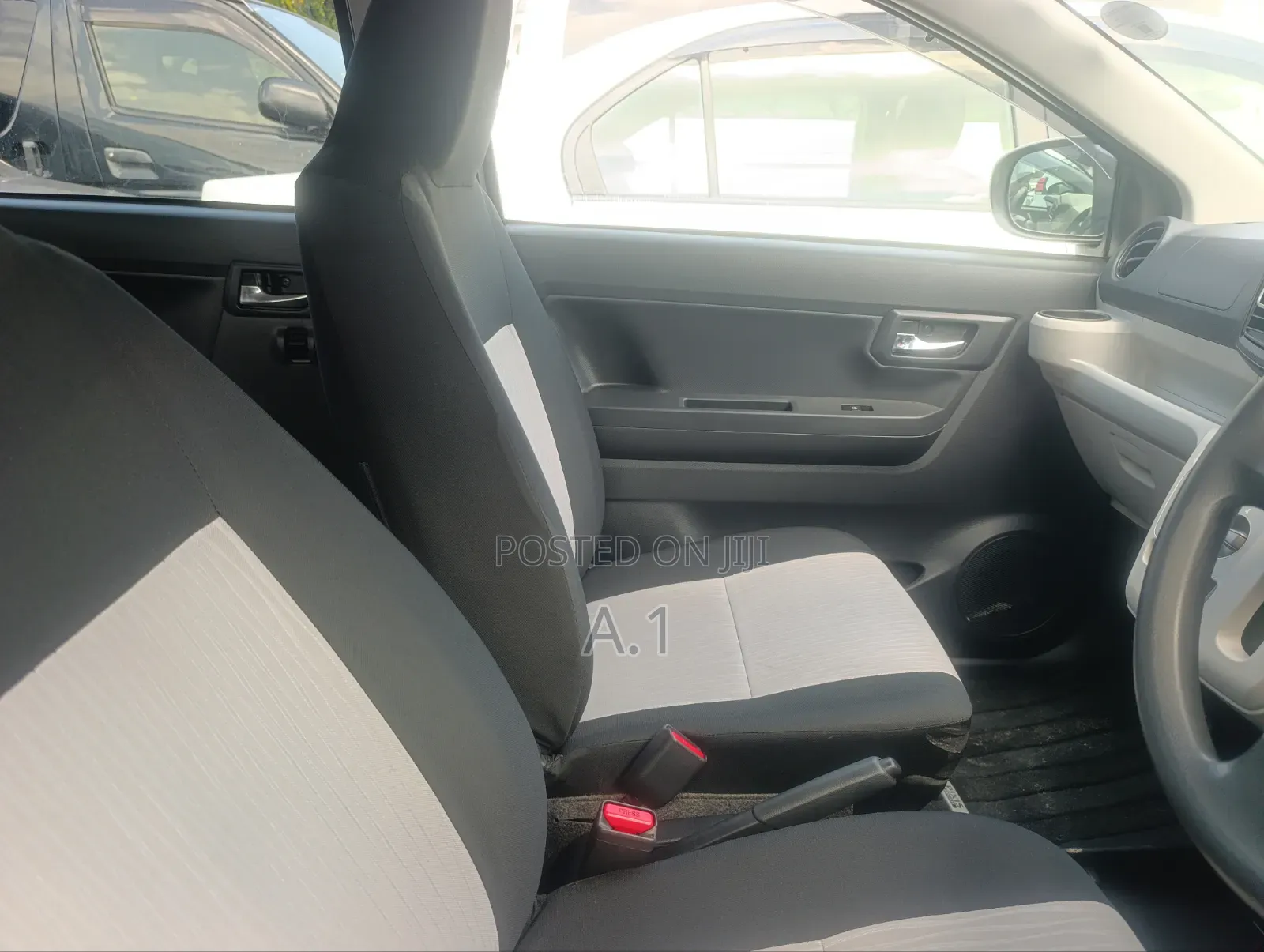 Toyota Pixis Epoch 2019 Silver