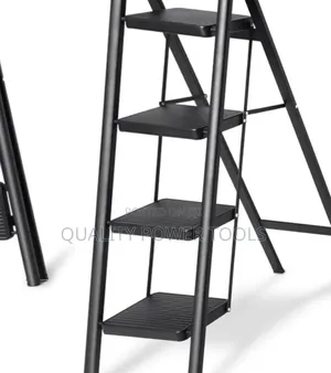 3step/ 4step Folding Ladder With Anti-Slip Pedals and a Metallic Frame