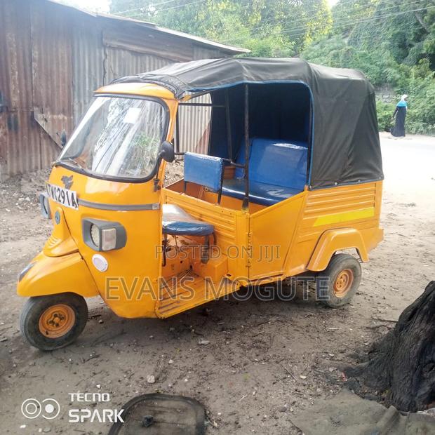 Piaggio 2022 Orange - thumbnail 3