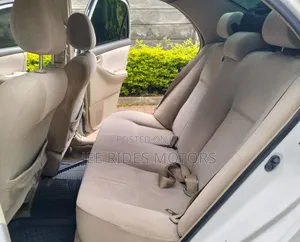 Toyota Corolla 2006 White