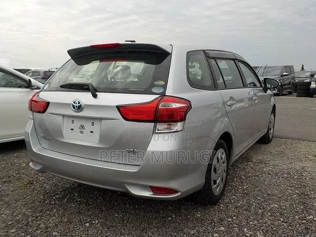 Toyota Corolla Fielder 2020 Silver