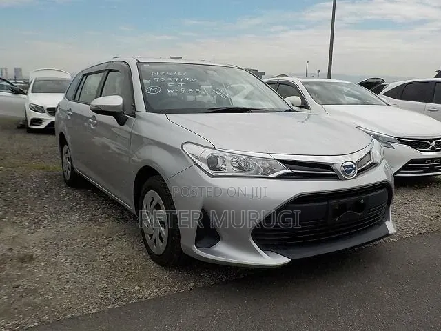 Toyota Corolla Fielder 2020 Silver