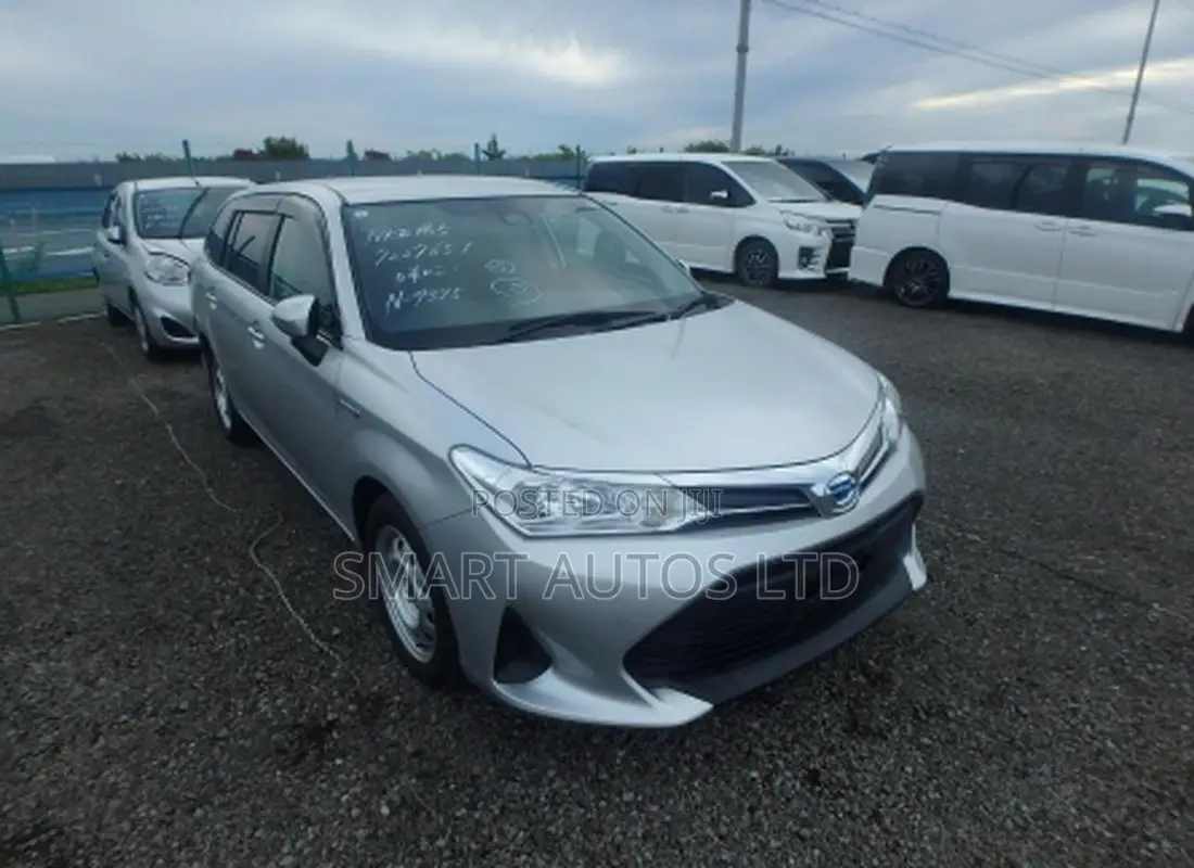 Toyota Corolla Fielder 1.5 Hybrid FWD 2020
