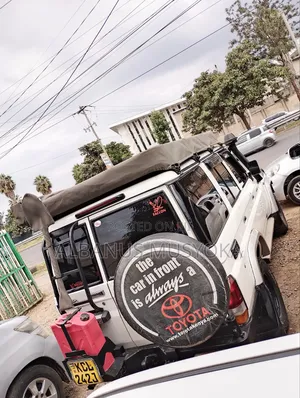 Toyota Land Cruiser 2012 White