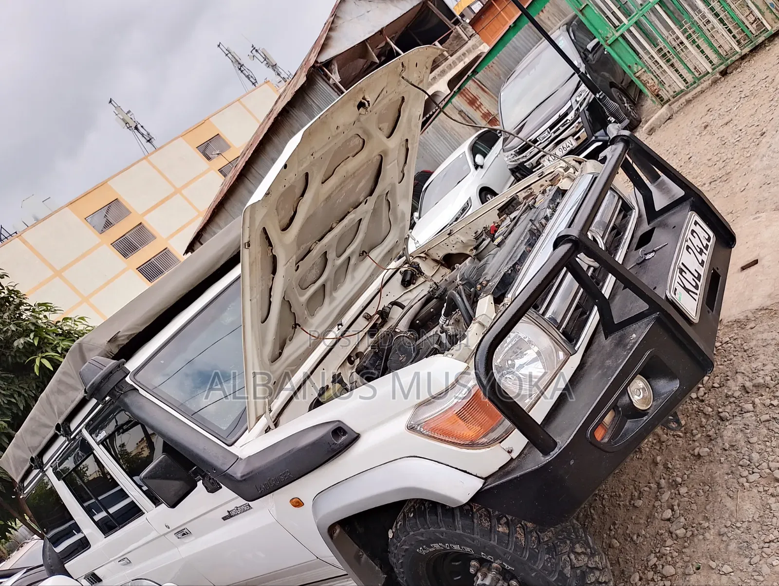 Toyota Land Cruiser 2012 White