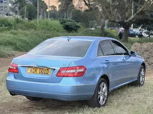 Mercedes-Benz E250 2009 Blue