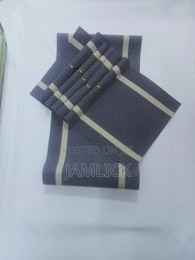 1 Table Runner Set + 6 Table Mats - Bb