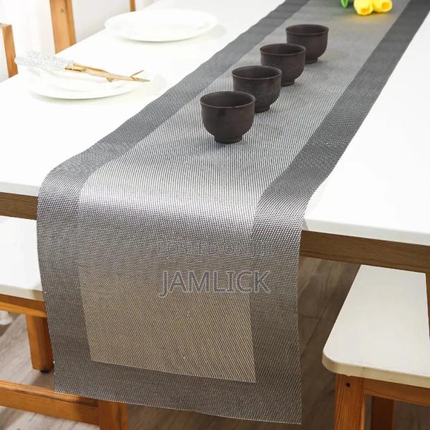 1 Table Runner Set + 6 Table Mats - Bb - thumbnail 7