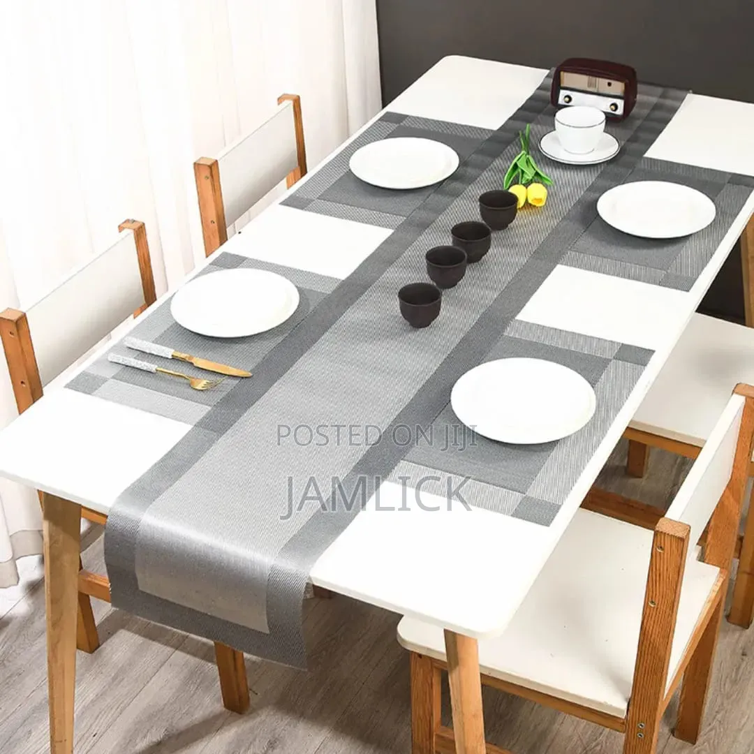 1 Table Runner Set + 6 Table Mats - Bb