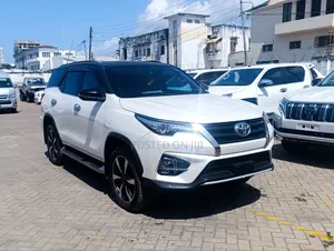 Toyota Fortuner 2019 White