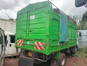Sinotruck
Howo Dump Truck