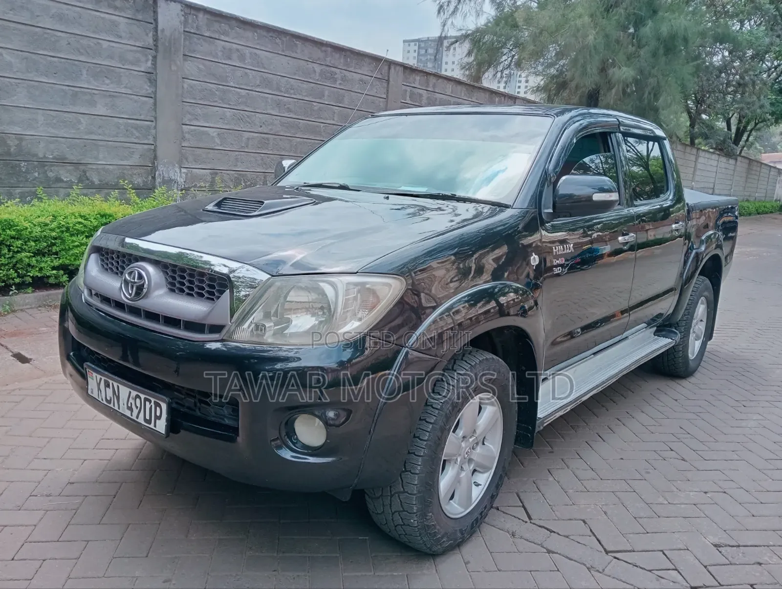 Toyota Hilux 2010 Black