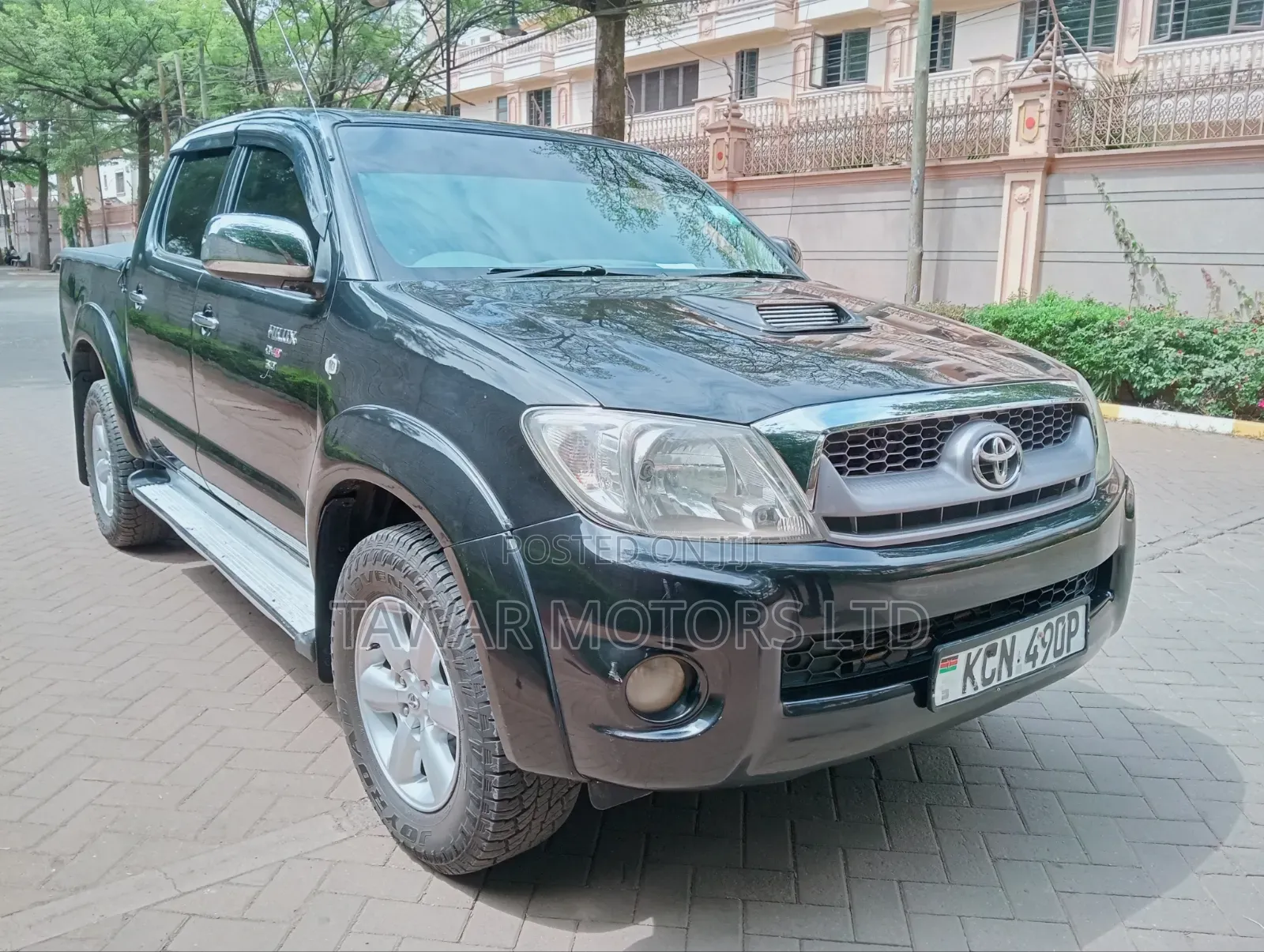 Toyota Hilux 2010 Black